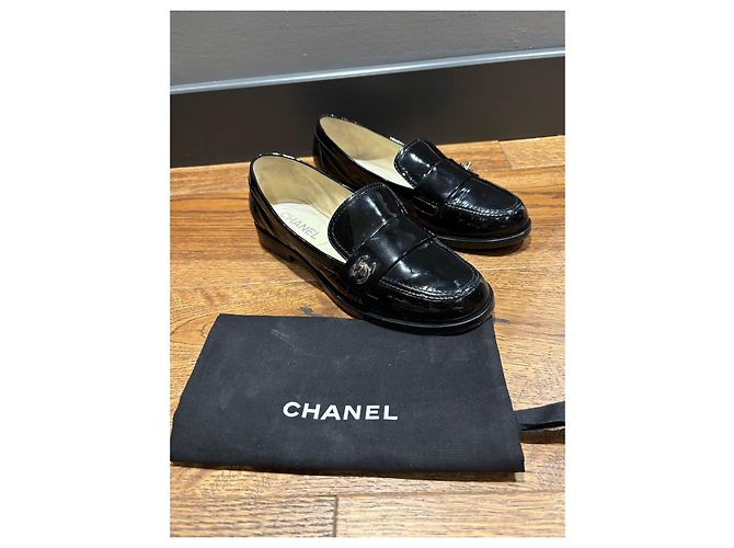 Chanel Mocassini in vernice nera CC Nero - vista 7