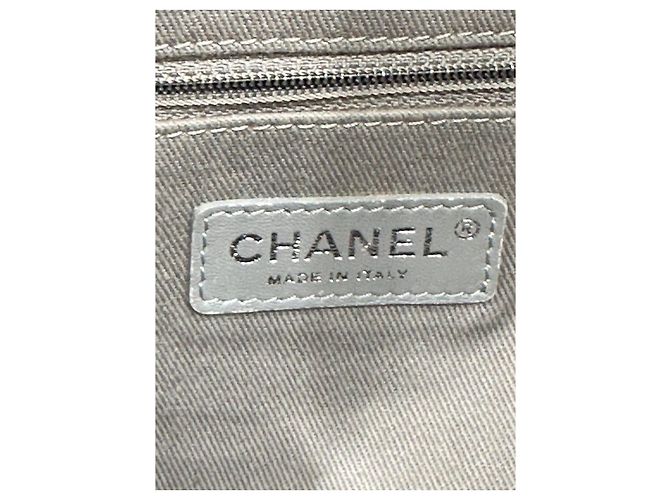 Zaino Chanel Graffiti Canvas & Leather Beige Usato - vista 9