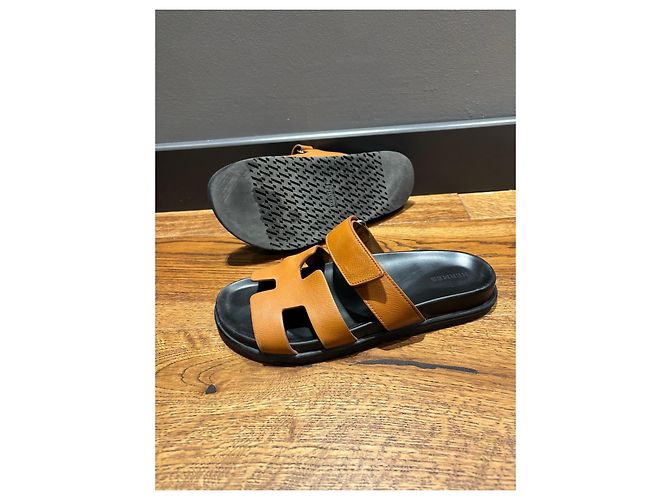 Hermès Sandali Chypre in pelle marrone - vista 11