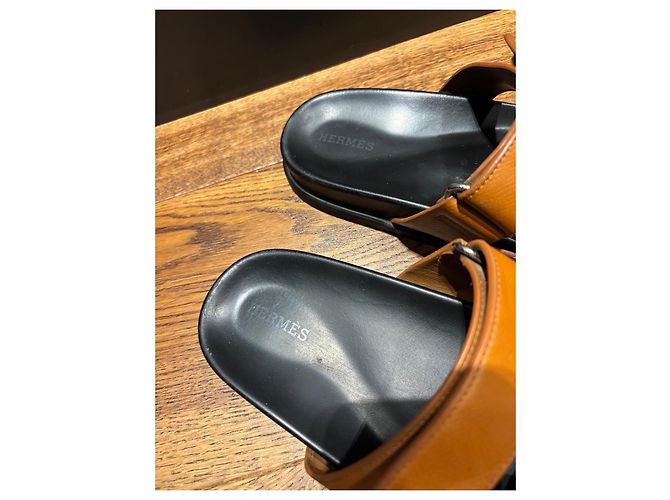 Hermès Sandali Chypre in pelle marrone - vista 7