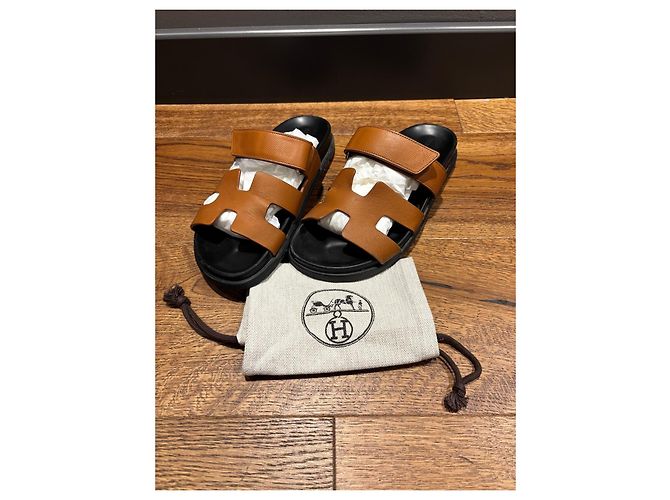 Hermès Sandali Chypre in pelle marrone - vista 9