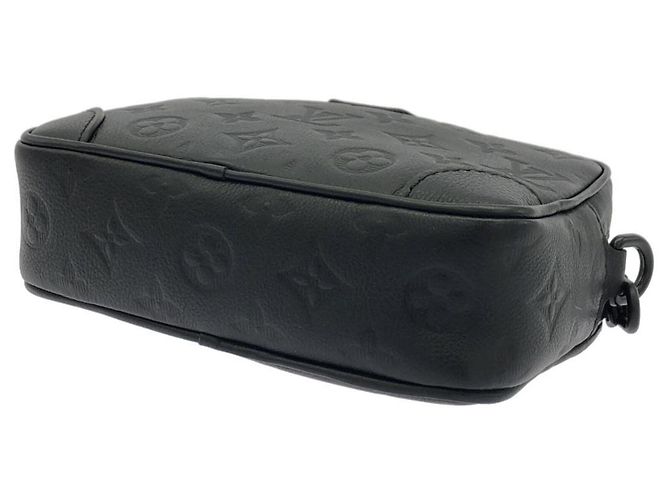 Borsa a tracolla Louis Vuitton Monogram Shadow Trocadero Nero - vista 3