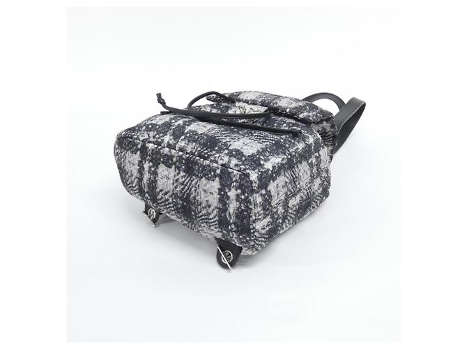 Mochila Chanel 66445 Preto Branco - vista 3
