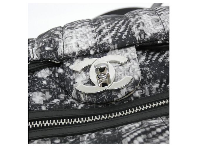 Mochila Chanel 66445 Preto Branco - vista 4