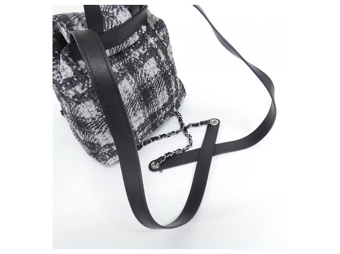 Mochila Chanel 66445 Preto Branco - vista 6