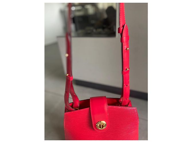 Borsa Louis Vuitton Epi Cluny Rossa Rosso - vista 10