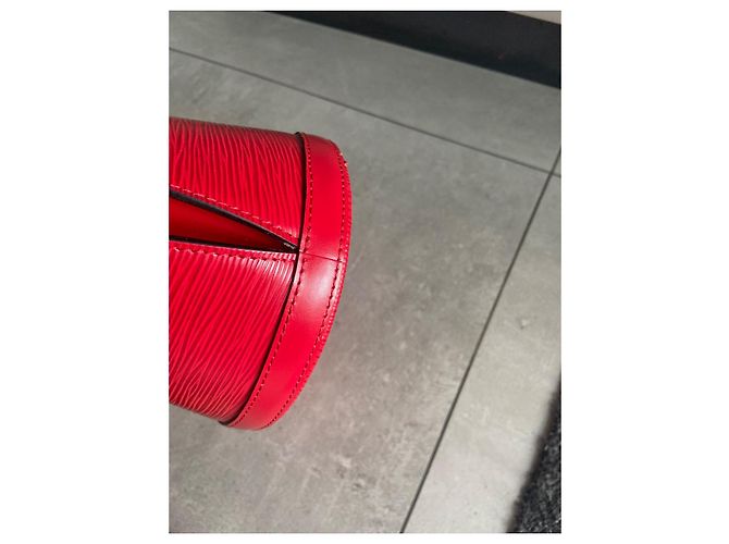 Borsa Louis Vuitton Epi Cluny Rossa Rosso - vista 15