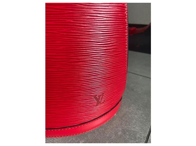 Borsa Louis Vuitton Epi Cluny Rossa Rosso - vista 3