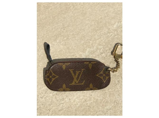 Louis Vuitton Mini Monedero Llavero Monogram Castaño Monograma - vista 2