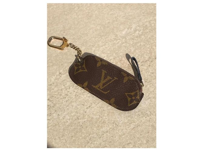 Louis Vuitton Mini Monedero Llavero Monogram Castaño Monograma - vista 5