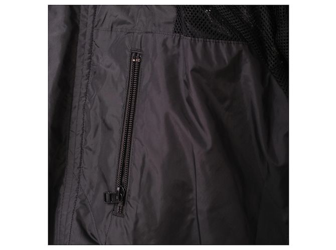 Impermeable ligero con vuelo Issey Miyake Negro - vista 8