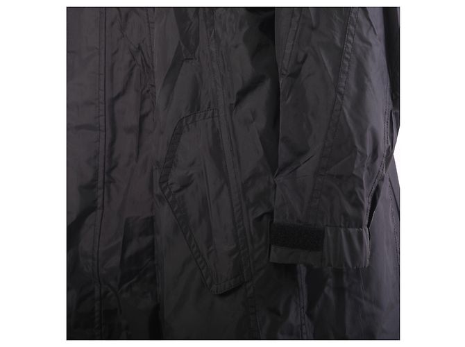 Impermeable ligero con vuelo Issey Miyake Negro - vista 9