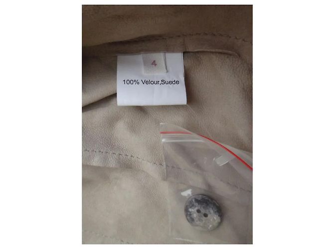 Ventcouvert Beige Wildlederjacke mit Spitzenbesatz - Ansicht 5