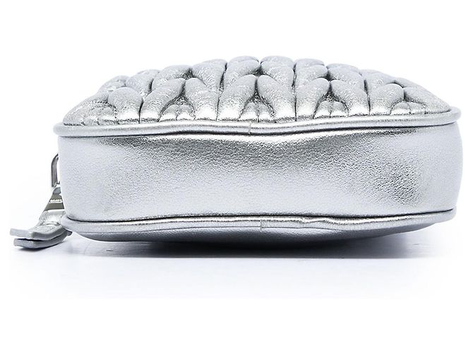 Portacellulare a tracolla Miu Miu Silver Matelasse Metallic Nappa Argento - vista 3