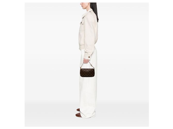 Louis Vuitton Pochette Accessoires Monogram Marrone - vista 6