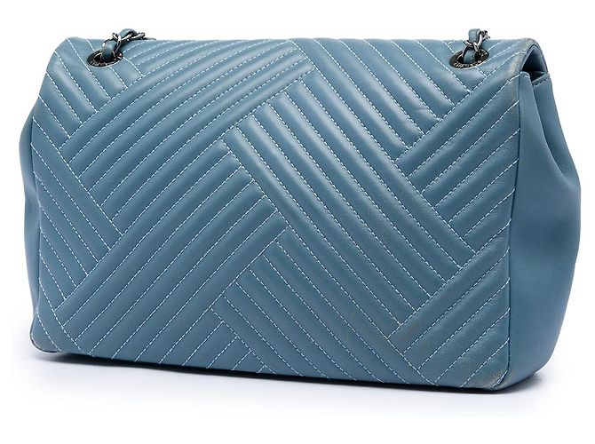 Chanel Blue Large Lambskin CC Crossing Flap - vista 2