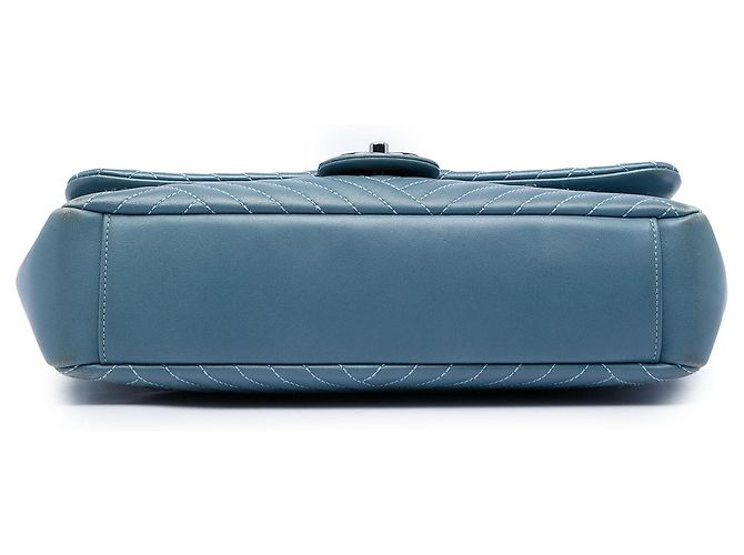 Chanel Blue Large Lambskin CC Crossing Flap - vista 3