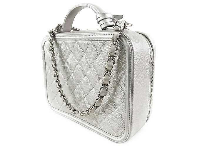 Vanity Beauty Case Chanel Silver Medium Caviar CC Filigree Argento - vista 2