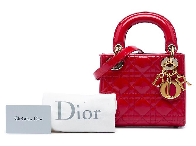 Lady Dior mini in vernice cannage rosso di Dior - vista 6