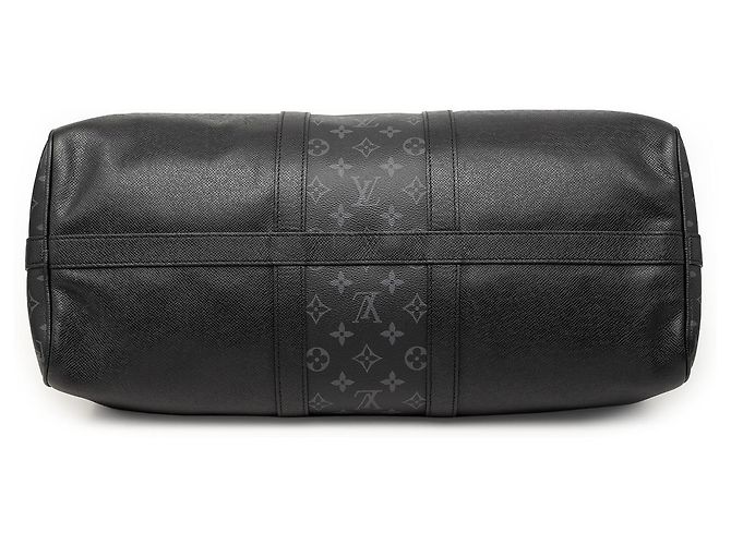 Louis Vuitton Keepall Bandouliere 50 in pelle Taiga nera Nero - vista 3