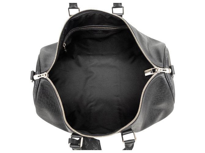 Louis Vuitton Keepall Bandouliere 50 in pelle Taiga nera Nero - vista 4