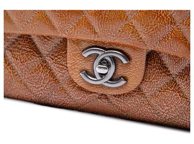 Chanel Brown Medium Classic Crinkled Patent Double Flap Marrone Marrone chiaro - vista 4