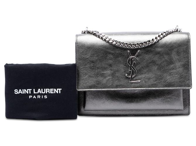 Saint Laurent Umhängetasche Monogram Sunset aus silberfarbenem Metallic-Kalbsleder, Größe Medium - Ansicht 7