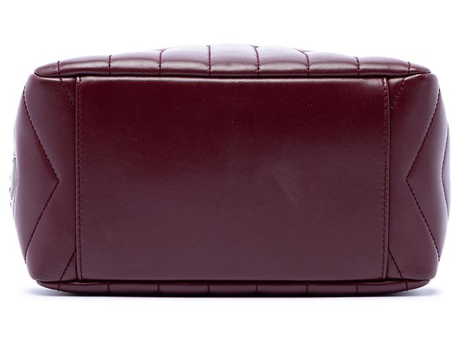 Borsa bowling LouLou in pelle di vitello matelassé rossa Small di Saint Laurent - vista 3