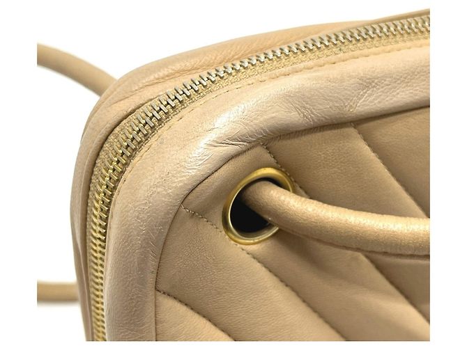 Borsa Chanel Coco Mark Charm V-Stitch Chevron Beige - vista 10