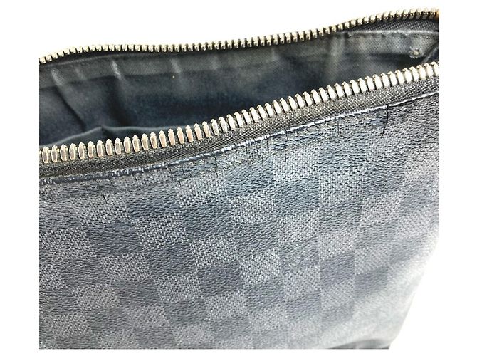 Borsa a tracolla Louis Vuitton Damier Graphite Mick PM Nero - vista 11