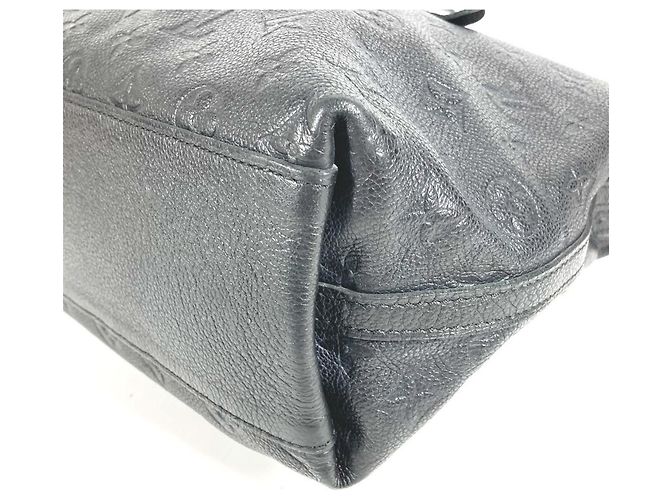 Borsa Tote Louis Vuitton Monogram Empreinte Bastille MM Nero - vista 13