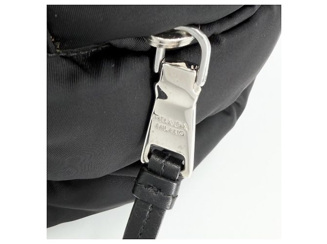 Tote Borsa Bomber con logo triangolo da donna Prada Nero - vista 7
