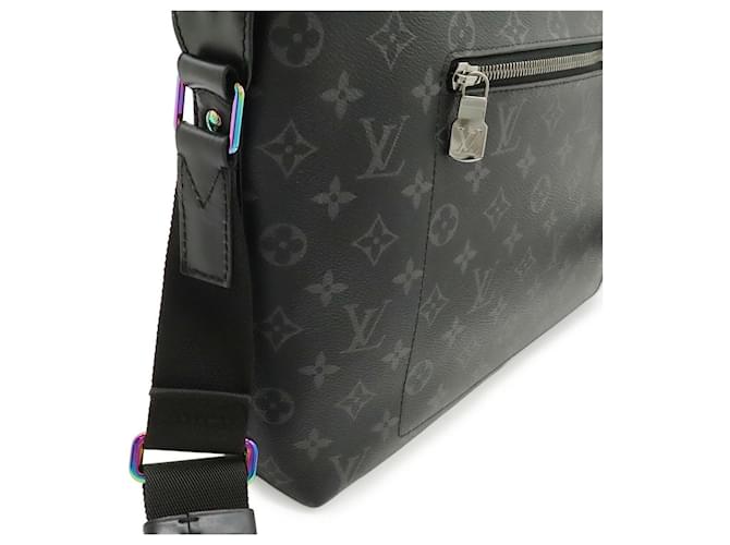 Borsa Messenger Louis Vuitton Monogram Eclipse Apollo Nero - vista 4