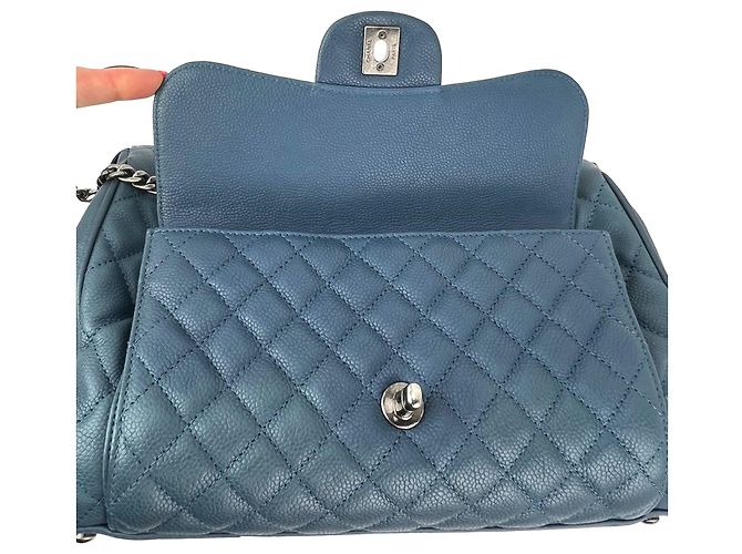 Bolsa Bowling Chanel Quilted Caviar Large Azul Ruthenium - vista 8