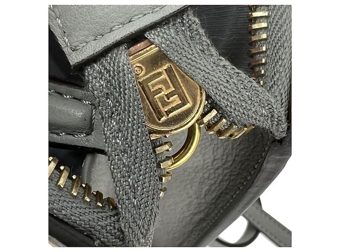 Borsa a tracolla Fendi Rainbow Studs in pelle grigia Grigio - vista 6