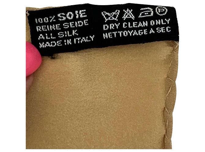 Sciarpa Chanel Beige Black Red Silk Logo Modern Design Bianco - vista 4