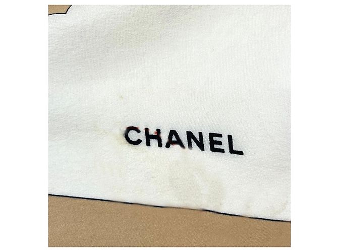 Sciarpa Chanel Beige Black Red Silk Logo Modern Design Bianco - vista 5