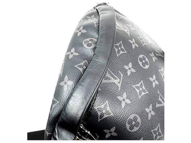 Borsa a tracolla Louis Vuitton Monogram Eclipse Discovery Bumbag Nero - vista 10