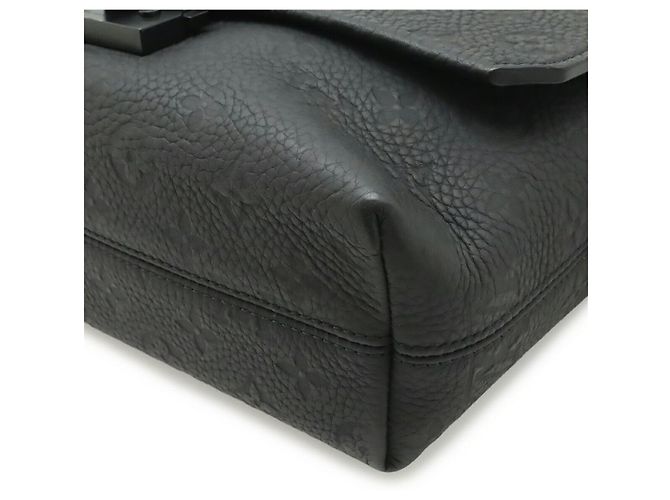 Borsa Messenger Louis Vuitton Monogram Taurillon S Cape Nero - vista 3