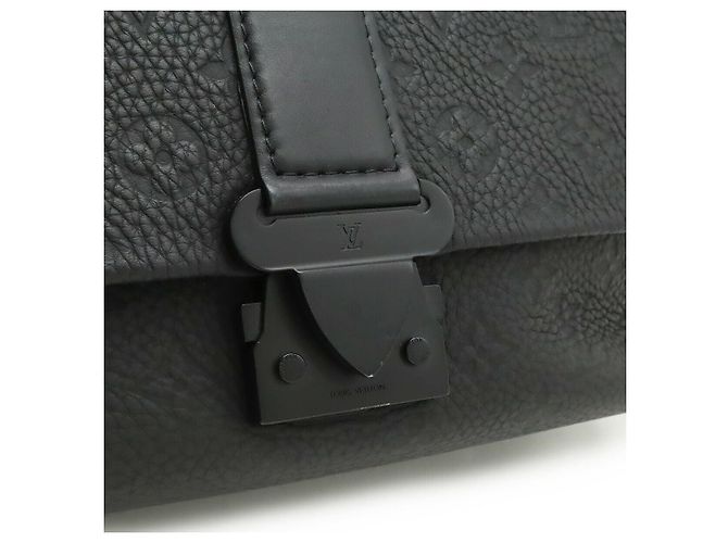 Borsa Messenger Louis Vuitton Monogram Taurillon S Cape Nero - vista 8