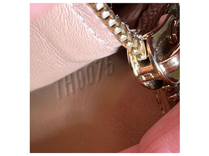 Portafoglio Louis Vuitton Sarah Vernis Beige Poudre Giallo - vista 9