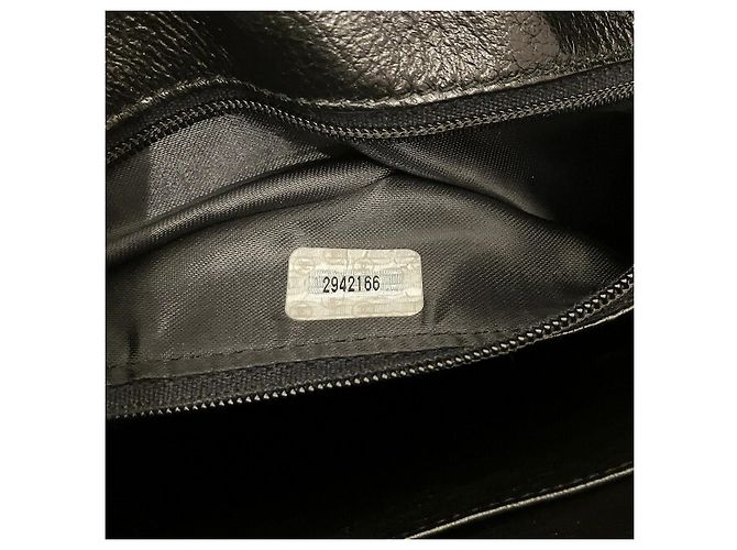 Borsa a tracolla Chanel Matelasse in scamosciato Nero - vista 5