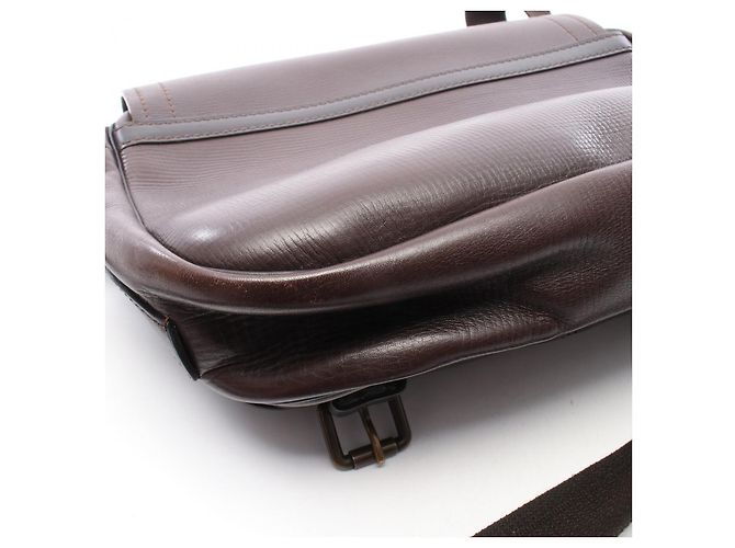 Borsa a tracolla Louis Vuitton Reporter Utaha Leather Marrone - vista 8