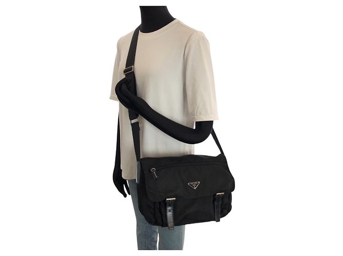 Borsa a Spalla Prada Nylon Leather Tessuto Triangle Logo Nero - vista 7