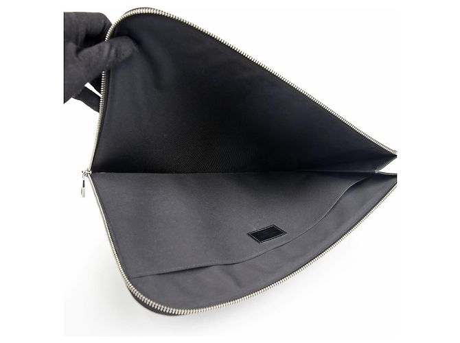 Louis Vuitton Pochette Jour Gm Clutch Nero - vista 9