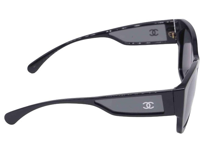 Timeless Occhiali da sole Chanel CC con montatura a farfalla in acetato nero - vista 3