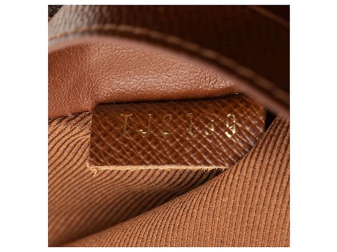 Pochette Soft Trunk in tela Monogram con borchie Louis Vuitton Marrone - vista 6