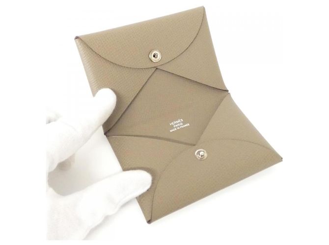 Tarjetero Calvi Epsom Hermès Castaño Beige - vista 2
