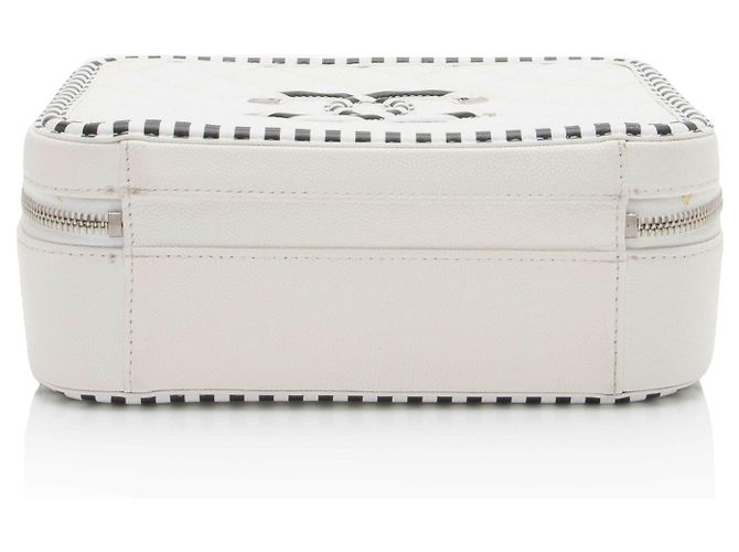 Beauty Case Chanel Caviar Leather CC Filigree Medium Nero - vista 4