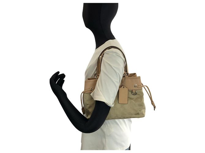 Borsa 2way in Nylon Signature e Pelle COACH Marrone Beige - vista 7